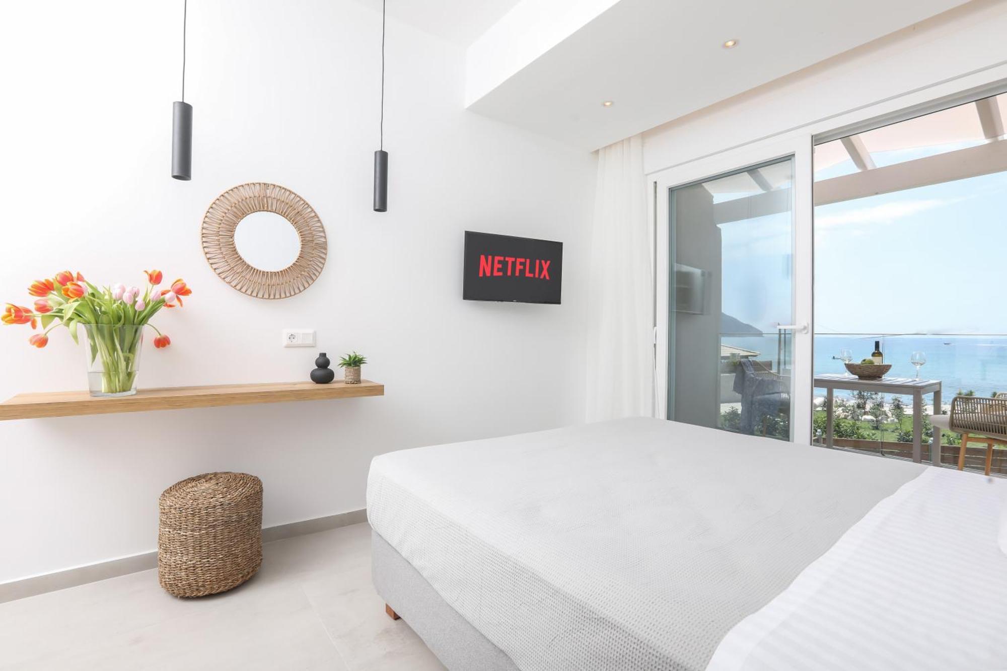 Magdachris Luxury Rooms アギオス・ゲオルギオス・パゴン エクステリア 写真