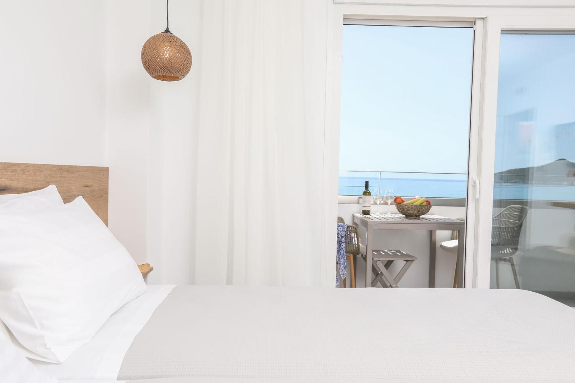Magdachris Luxury Rooms アギオス・ゲオルギオス・パゴン エクステリア 写真